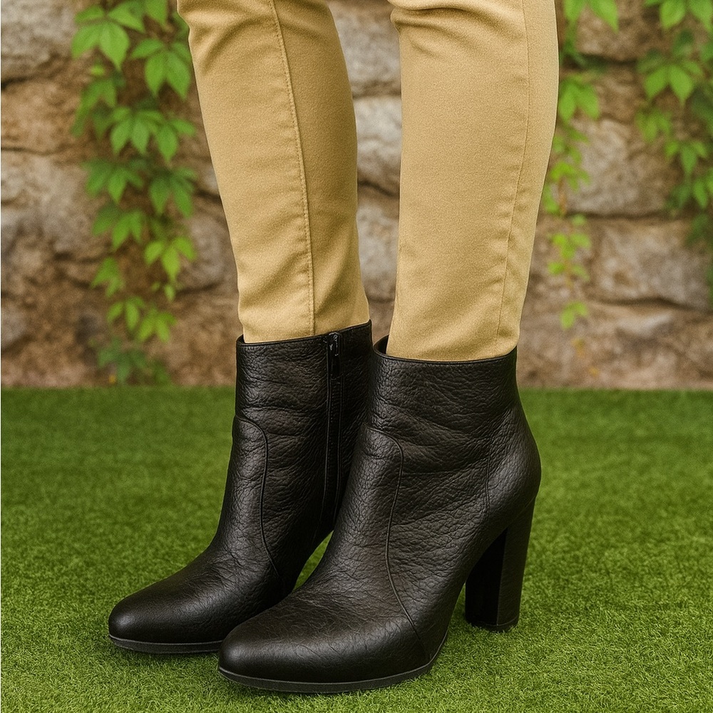 MIU MIU Bisonte Moro Brown Pebbled Leather Ankle Boots, 40